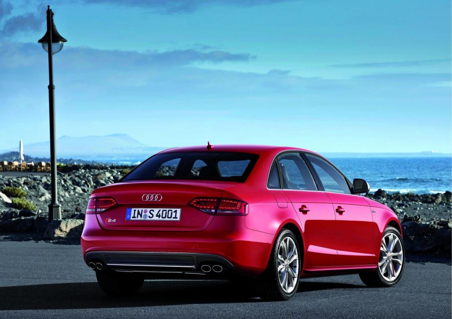  Audi S4 Sedan (B8, 8K) 2009 года  (WW) (фото 36 из 55)